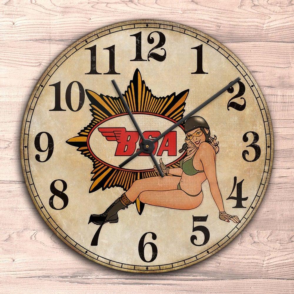 BSA Pin-Up Vintage Vægur Rundt-Clock-BSA-Garage Culture Shop- garage - man cave - merchandise