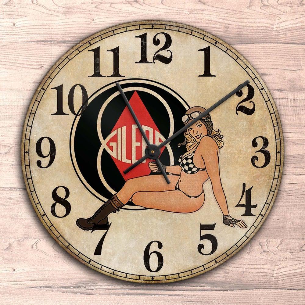 Gilera Pin-Up Vintage Vægur Rundt-Clock-Gilera-Garage Culture Shop- garage - man cave - merchandise