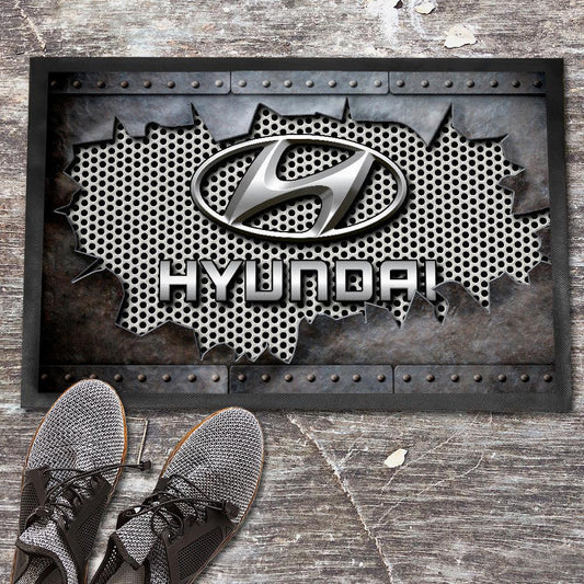 Hyundai Metal Ripped Dørmåtte-Dørmåtte-Hyundai-Garage Culture Shop- garage - man cave - merchandise
