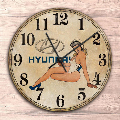 Hyundai Pin-Up Vintage Vægur Rundt-Clock-Hyundai-Garage Culture Shop- garage - man cave - merchandise