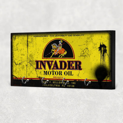 Invader Motor Oil Vintage Nøgleholdere-Nøgleholdere-Motoroil-Garage Culture Shop- garage - man cave - merchandise
