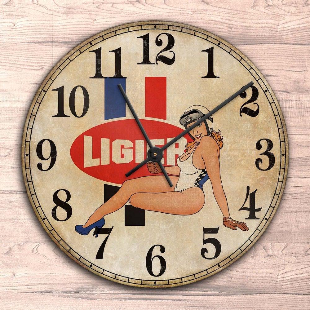 Ligier Pin-Up Vintage Vægur Rundt-Clock-Ligier-Garage Culture Shop- garage - man cave - merchandise