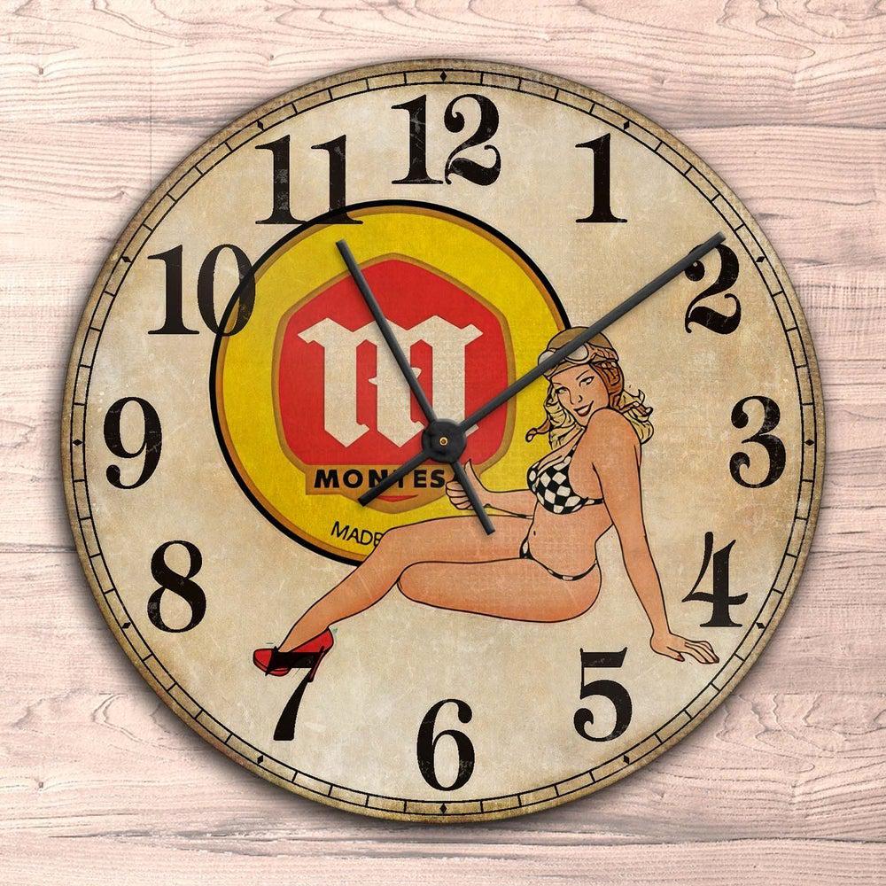 Montesa Pin-Up Vintage Vægur Rundt-Clock-Montesa-Garage Culture Shop- garage - man cave - merchandise