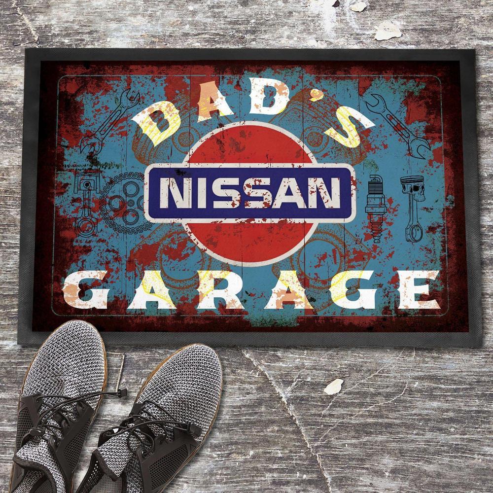 Nissan Dads Garage Vintage Dørmåtte-Dørmåtte-Nissan-Garage Culture Shop- garage - man cave - merchandise