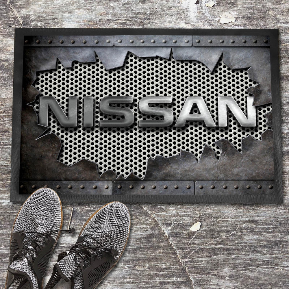 Nissan Metal Ripped Dørmåtte-Dørmåtte-Nissan-Garage Culture Shop- garage - man cave - merchandise