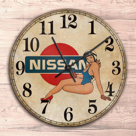 Nissan Pin-Up Vintage Vægur Rundt-Clock-Nissan-Garage Culture Shop- garage - man cave - merchandise
