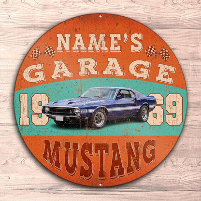 Personlig - Your Name's Garage - Din Bil/Mc Garage Runde Skilte , Musemåtte Rundt , Kop Underlag, Underlagssæt-Runde Skilte-Garage Culture-Garage Culture Shop- garage - man cave - merchandise
