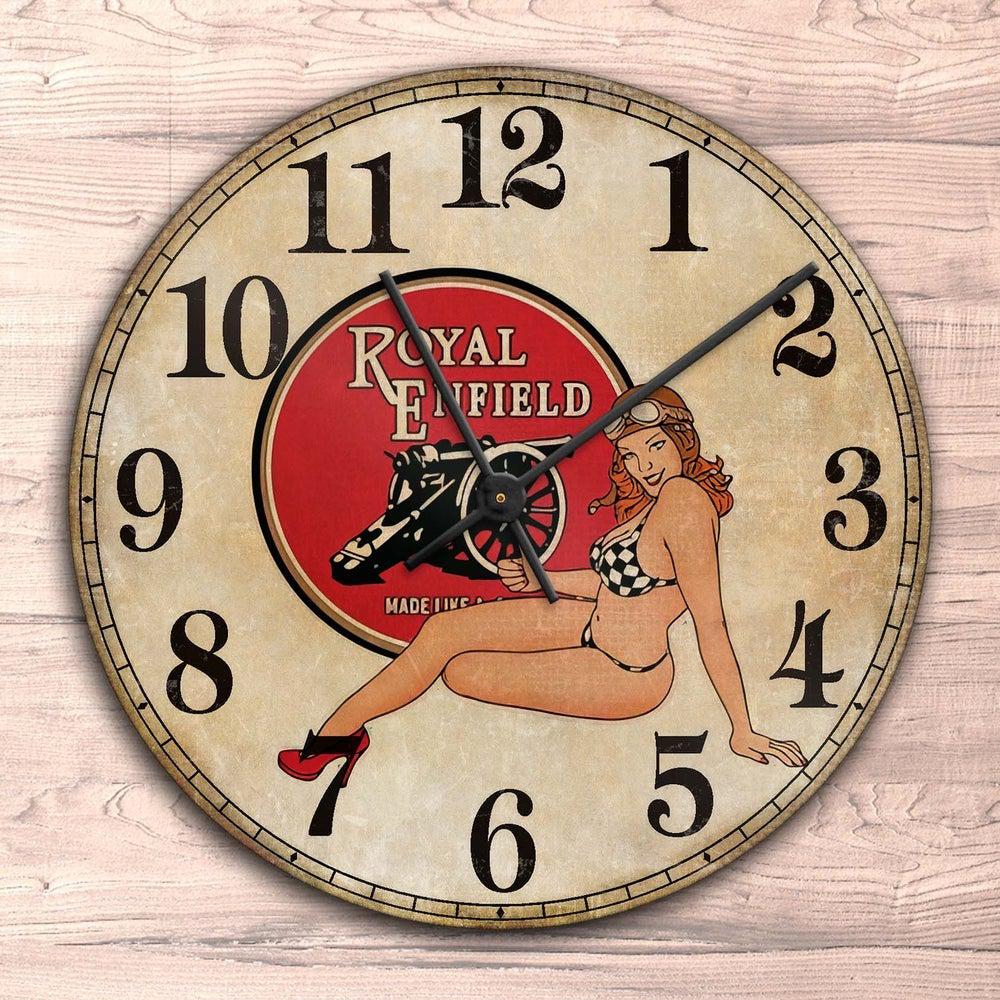 Royal Enfield Pin-Up Vintage Vægur Rundt-Clock-Royal Enfield-Garage Culture Shop- garage - man cave - merchandise
