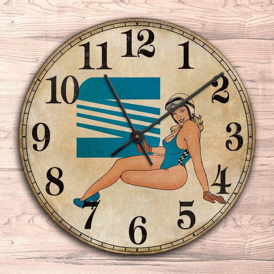 Seat Pin-Up Vintage Vægur Rundt-Clock-Seat-Garage Culture Shop- garage - man cave - merchandise